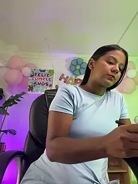 Snapshot of JANYLOVE__ chatting on June 27, 2026, 10:54 am JANYLOVE online show from June 27, 2026, 10:54 am