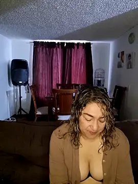 Snapshot of kitty_84 chatting on November 14, 2025, 11:14 am kitty 84 online show from November 14, 2025, 11:14 am