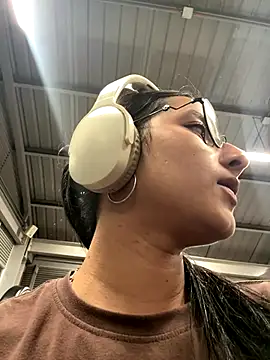  vaness online show from November 28, 2025, 5:07 am