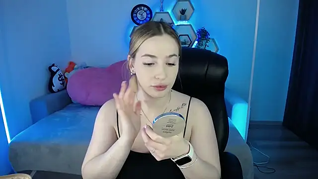 SabrinViolet online show from January 9, 2026, 9:16 am