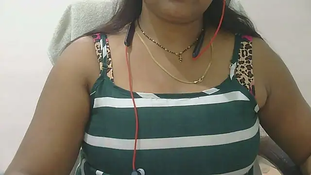 Cute Ruhi99 online show from May 7, 2026, 9:34 am