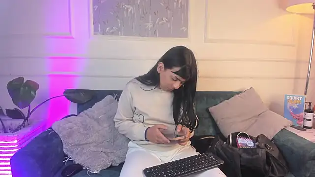 Snapshot of yossi_peach_cute chatting on April 27, 2026, 6:17 pm yossi peach cute online show from April 27, 2026, 6:17 pm
