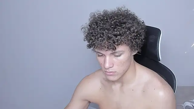 laurent nova online show from October 17, 2025, 8:43 pm