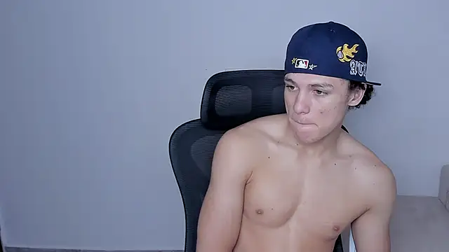 laurent nova online show from November 28, 2025, 6:19 pm