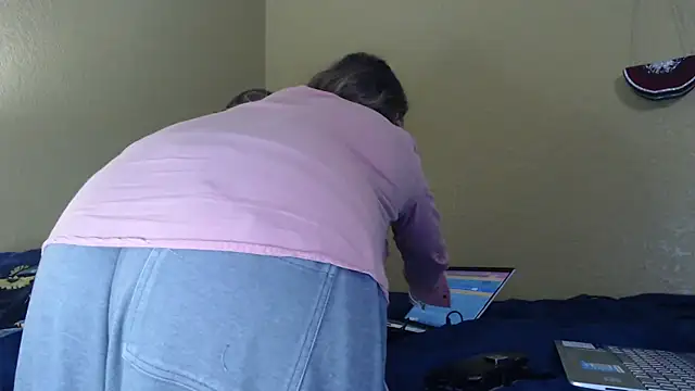 Snapshot of Babz0ntheR0x chatting on January 26, 2025, 3:27 am Babz0ntheR0x online show from January 26, 2025, 3:27 am