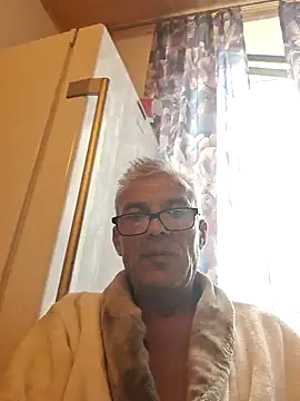 Picolo4111 online show from September 28, 2025, 6:31 am