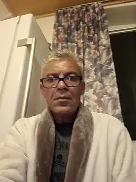 Picolo4111 online show from September 26, 2025, 6:15 pm