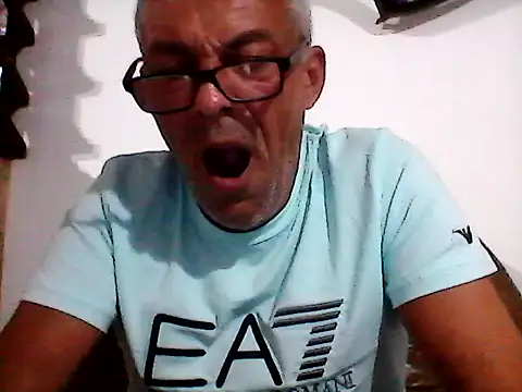 Picolo4111 online show from September 23, 2025, 7:54 pm