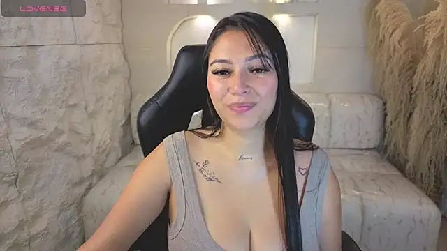 Snapshot of Dakotha_v_ chatting on July 30, 2026, 3:49 am Dakotha v online show from July 30, 2026, 3:49 am