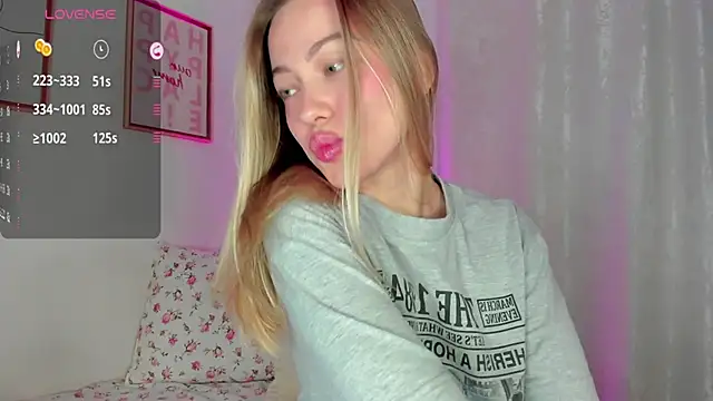 damn cutie online show from March 19, 2025, 8:54 pm