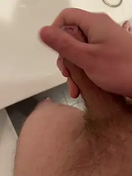 vorhauttree online show from December 7, 2024, 3:58 pm