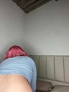 Snapshot of VioletPearson chatting on March 11, 2026, 9:14 am VioletPearson online show from March 11, 2026, 9:14 am