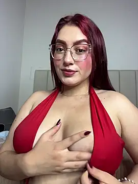 Snapshot of VioletPearson chatting on July 14, 2026, 8:41 am VioletPearson online show from July 14, 2026, 8:41 am