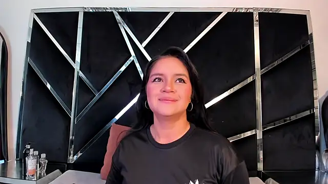 Ivanna18 x online show from October 26, 2025, 3:51 am