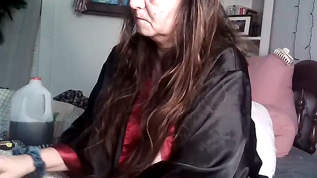 Snapshot of RosieRios chatting on February 10, 2026, 1:48 am RosieRios online show from February 10, 2026, 1:48 am