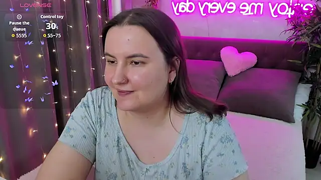 Snapshot of FeralPeach chatting on February 26, 2026, 7:30 am FeralPeach online show from February 26, 2026, 7:30 am