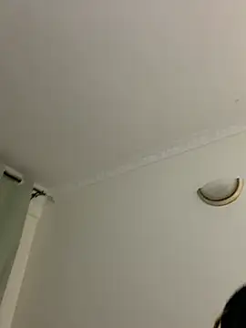 Snapshot of Rose_berry chatting on February 15, 2026, 7:57 pm Rose berry online show from February 15, 2026, 7:57 pm