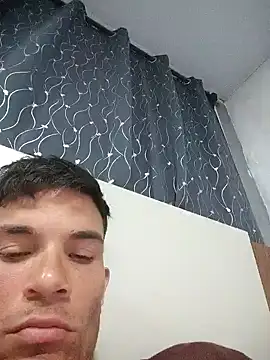 Snapshot of 719610 chatting on November 2, 2025, 3:33 am 719610 online show from November 2, 2025, 3:33 am