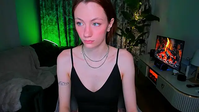 Snapshot of Alyssa_Smitt chatting on February 8, 2026, 11:35 pm Alyssa Smitt online show from February 8, 2026, 11:35 pm