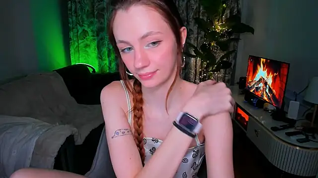 Snapshot of Alyssa_Smitt chatting on February 21, 2026, 2:57 am Alyssa Smitt online show from February 21, 2026, 2:57 am
