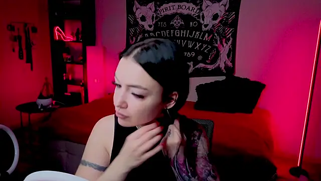 Magic Allie online show from May 6, 2026, 6:45 pm