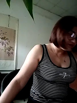 Snapshot of Rose_DiDi chatting on April 27, 2026, 6:55 am Rose DiDi online show from April 27, 2026, 6:55 am