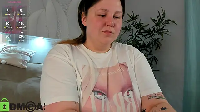 Snapshot of Ruth_Oliver chatting on July 17, 2026, 1:14 am Ruth Oliver online show from July 17, 2026, 1:14 am