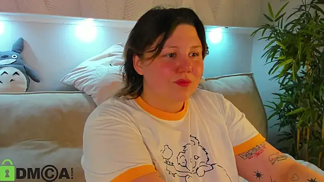 Snapshot of Ruth_Oliver chatting on August 3, 2026, 1:14 am Ruth Oliver online show from August 3, 2026, 1:14 am