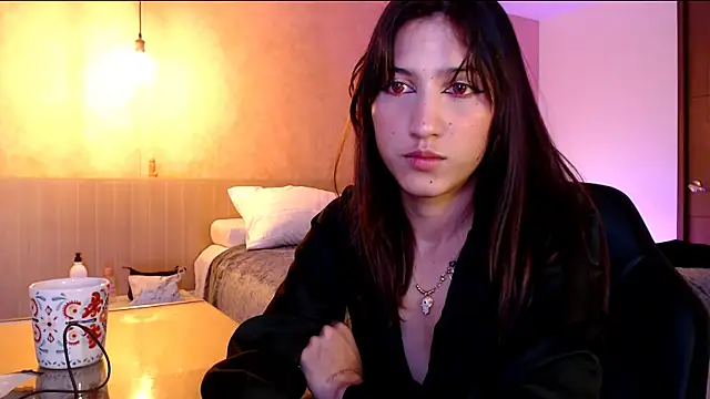 Snapshot of MissKorah chatting on October 18, 2025, 10:56 pm MissKorah online show from October 18, 2025, 10:56 pm