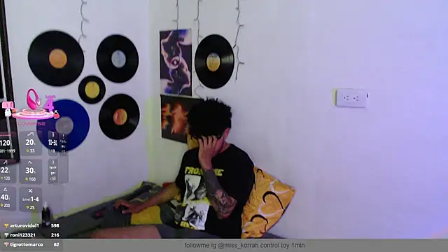 Snapshot of MissKorah chatting on March 23, 2025, 4:27 am MissKorah online show from March 23, 2025, 4:27 am
