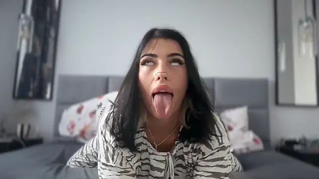 Snapshot of Marakuia054 chatting on November 4, 2025, 7:12 am Marakuia054 online show from November 4, 2025, 7:12 am