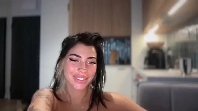 Snapshot of Marakuia054 chatting on November 7, 2025, 5:56 am Marakuia054 online show from November 7, 2025, 5:56 am