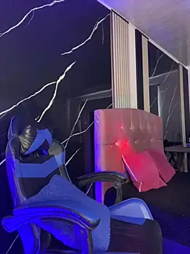 Snapshot of Ady_18 chatting on December 2, 2025, 7:15 pm Ady 18 online show from December 2, 2025, 7:15 pm