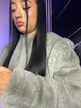 Snapshot of Ady_18 chatting on November 14, 2025, 8:34 pm Ady 18 online show from November 14, 2025, 8:34 pm