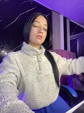 Snapshot of Ady_18 chatting on November 29, 2025, 4:07 pm Ady 18 online show from November 29, 2025, 4:07 pm