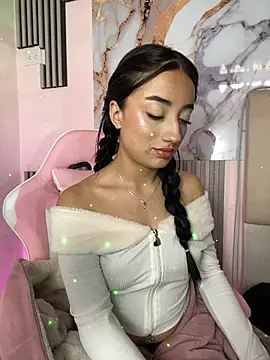 Snapshot of Ady_18 chatting on March 9, 2026, 4:32 pm Ady 18 online show from March 9, 2026, 4:32 pm