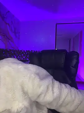 Snapshot of Ady_18 chatting on March 11, 2026, 6:24 pm Ady 18 online show from March 11, 2026, 6:24 pm