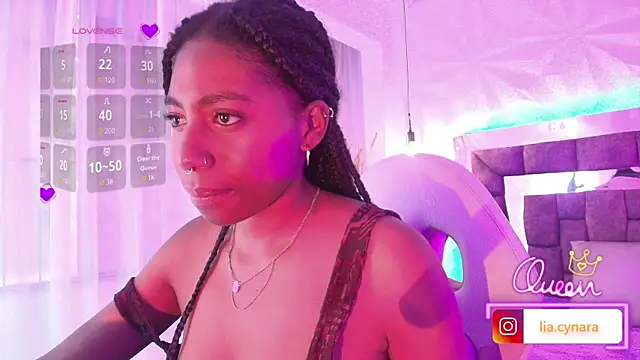Snapshot of Queen_perla_ chatting on June 5, 2026, 5:18 pm Queen perla online show from June 5, 2026, 5:18 pm
