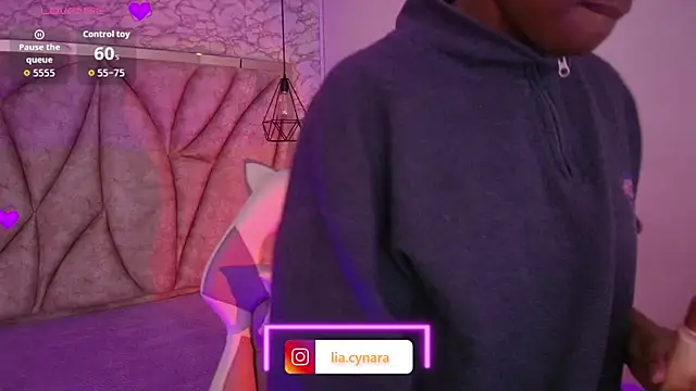 Snapshot of Queen_perla_ chatting on November 25, 2025, 11:43 am Queen perla online show from November 25, 2025, 11:43 am