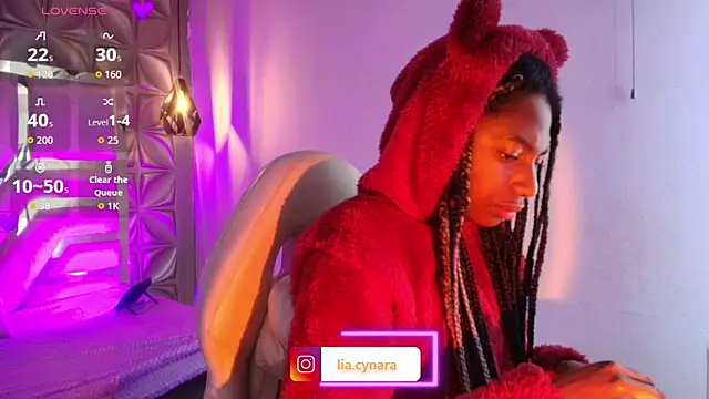 Queen perla  online show from February 17, 2026, 5:10 pm