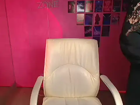 Snapshot of Lissmilf chatting on December 4, 2025, 12:59 pm Lissmilf online show from December 4, 2025, 12:59 pm