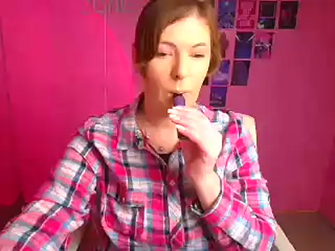 Snapshot of Lissmilf chatting on November 14, 2025, 12:42 pm Lissmilf online show from November 14, 2025, 12:42 pm