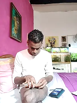 KeptupInosine online show from December 3, 2025, 1:43 pm