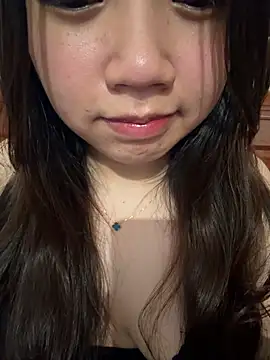 Hotellinh12 online show from May 9, 2026, 3:48 pm