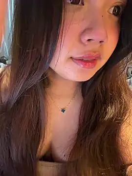 Hotellinh12 online show from June 25, 2026, 2:00 pm