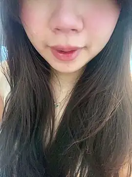 Hotellinh12 online show from November 19, 2025, 6:57 am