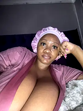 Snapshot of Chubbykarisma27 chatting on December 5, 2025, 3:38 am Chubbykarisma27 online show from December 5, 2025, 3:38 am