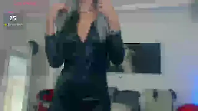 EvelynQueenn online show from September 23, 2025, 7:59 am