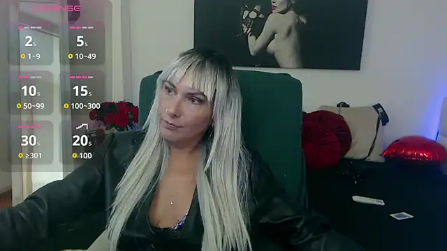 EvelynQueenn online show from September 26, 2025, 4:36 pm