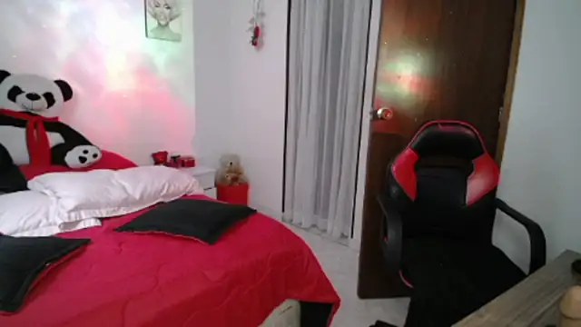 Snapshot of vanessalat chatting on July 1, 2026, 11:54 am vanessalat online show from July 1, 2026, 11:54 am